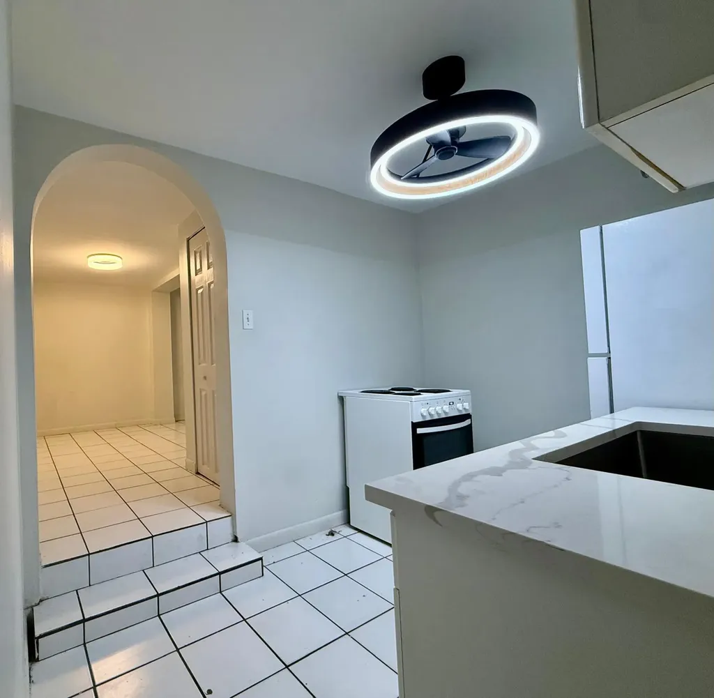 1215 NE 17th Avenue Fort Lauderdale FL 33304