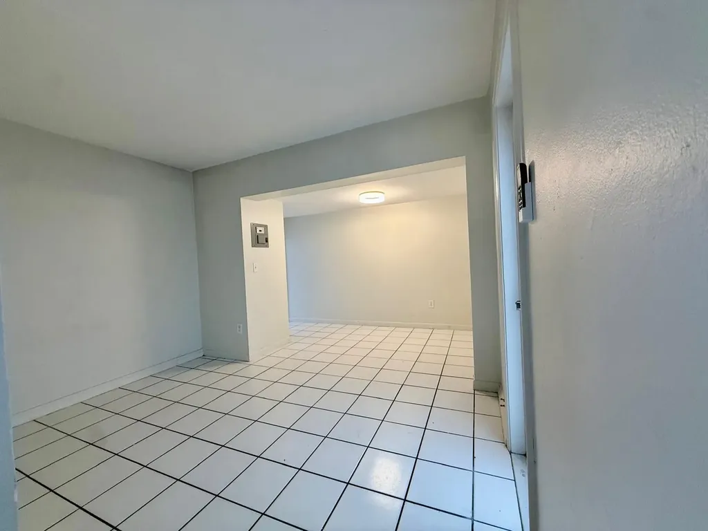 1215 NE 17th Avenue Fort Lauderdale FL 33304