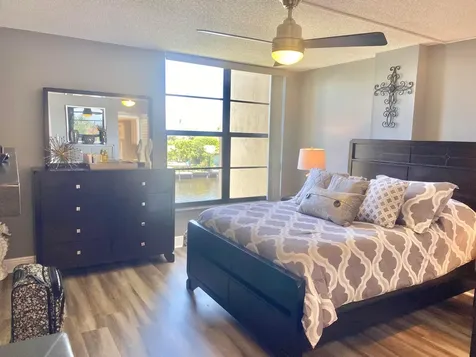 18 Royal Palm Way Boca Raton FL 33432