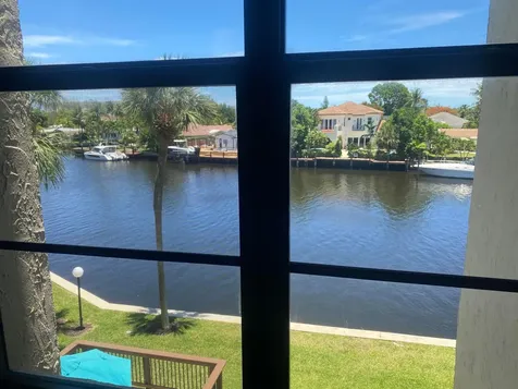 18 Royal Palm Way Boca Raton FL 33432