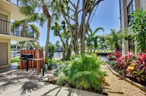 18 Royal Palm Way Boca Raton FL 33432