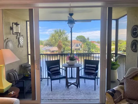 18 Royal Palm Way Boca Raton FL 33432
