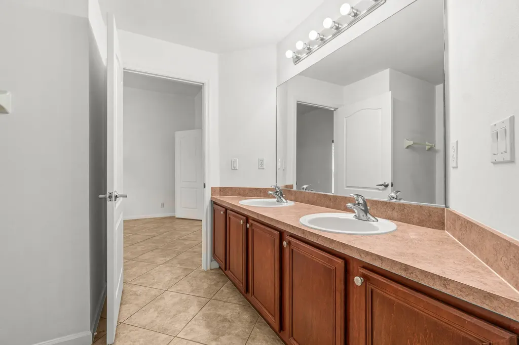 131 Lancaster Way Royal Palm Beach FL 33414