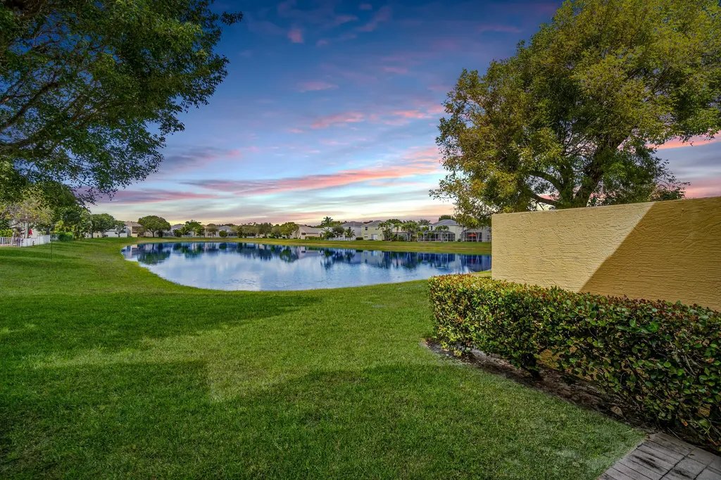 131 Lancaster Way Royal Palm Beach FL 33414