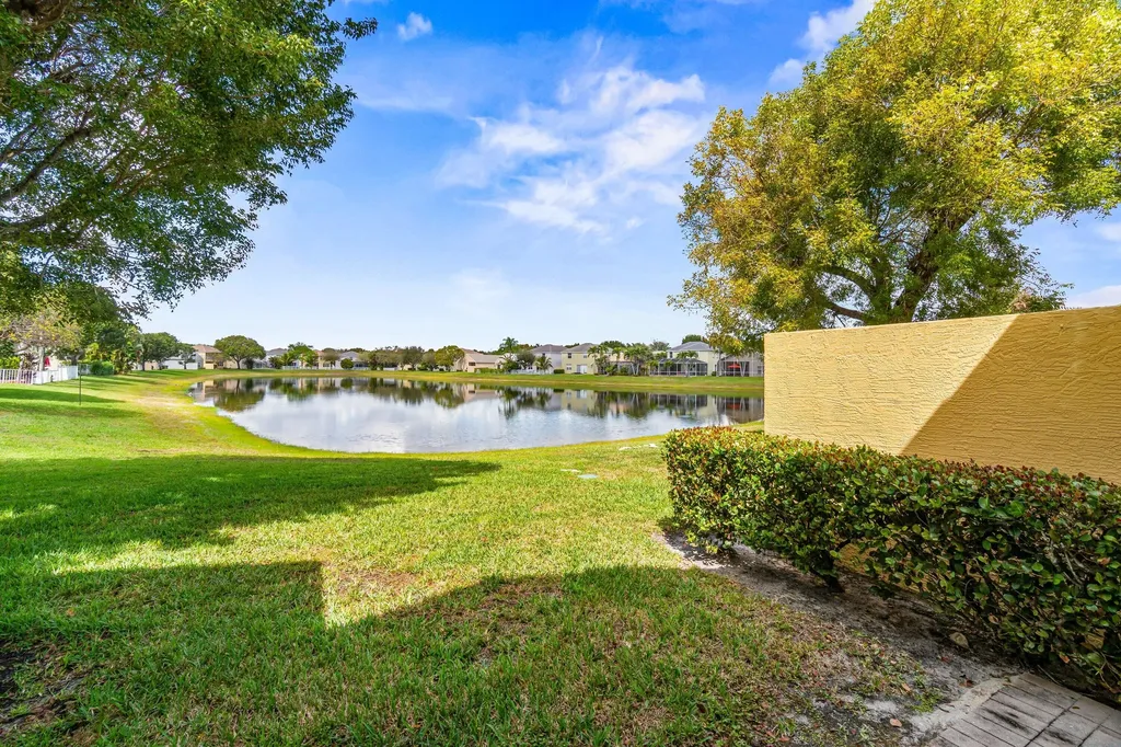 131 Lancaster Way Royal Palm Beach FL 33414