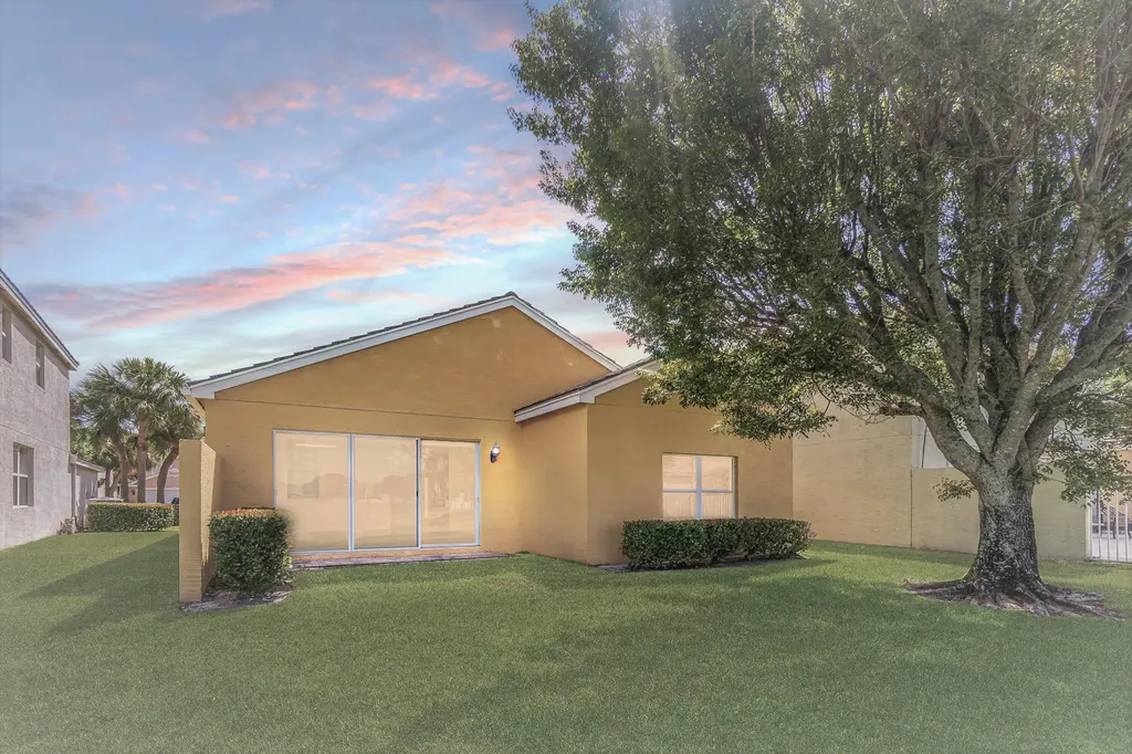 131 Lancaster Way Royal Palm Beach FL 33414