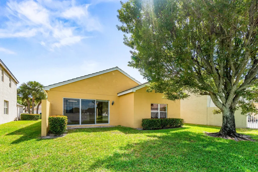 131 Lancaster Way Royal Palm Beach FL 33414