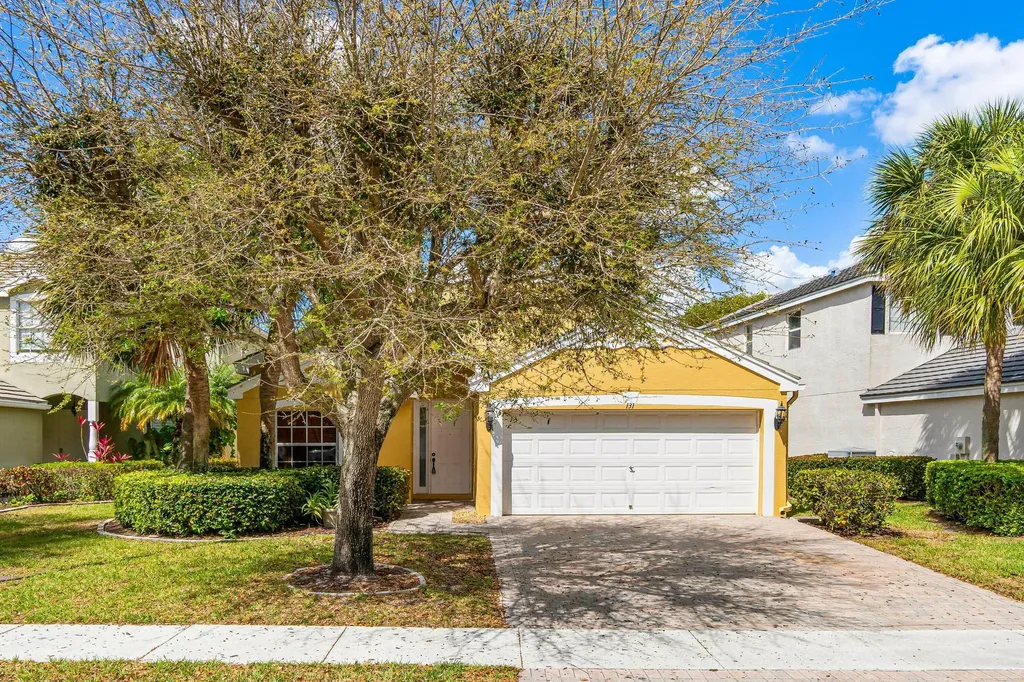 131 Lancaster Way Royal Palm Beach FL 33414