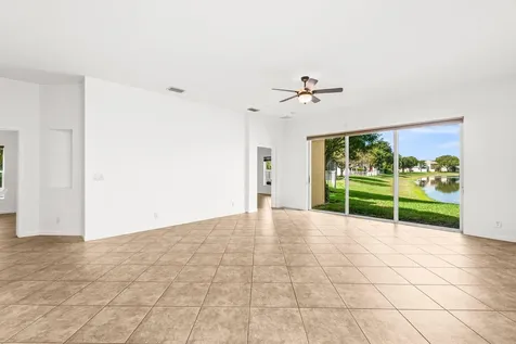 131 Lancaster Way Royal Palm Beach FL 33414