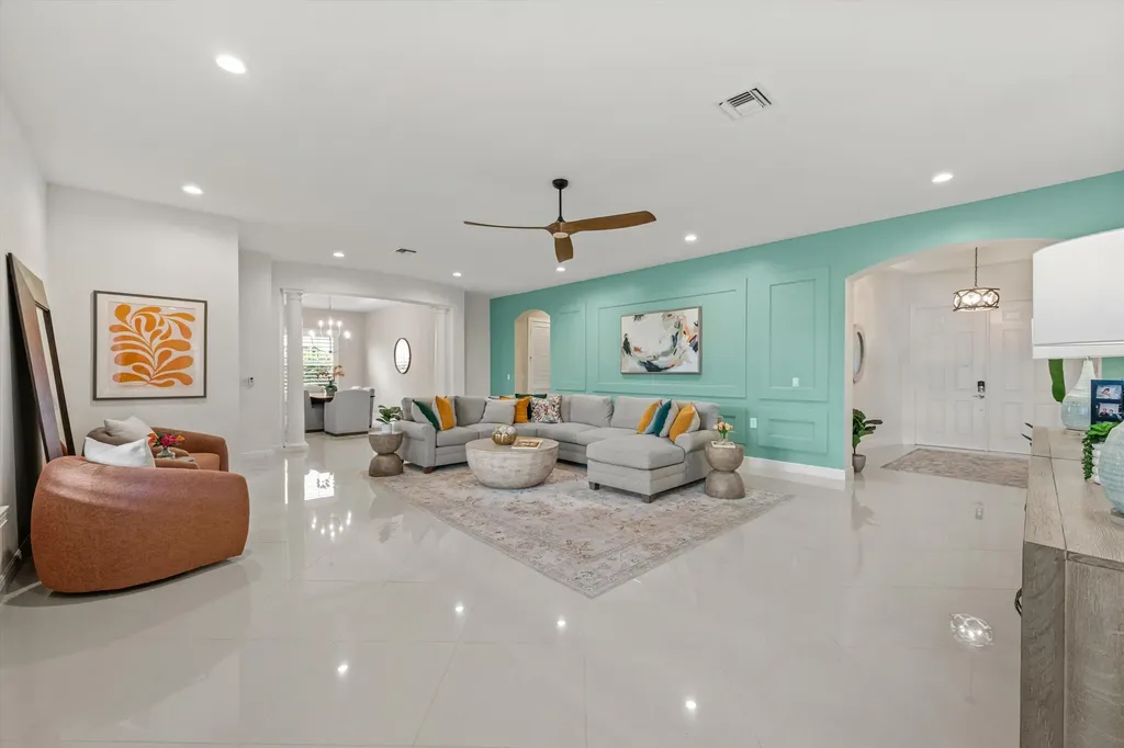 108 Casa Circle Jupiter FL 33458