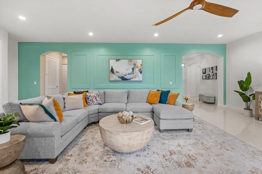 108 Casa Circle Jupiter FL 33458
