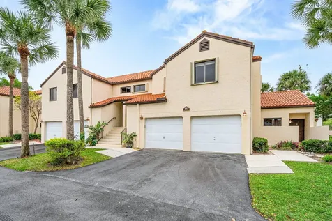 16 Via De Casas Sur Boynton Beach FL 33426