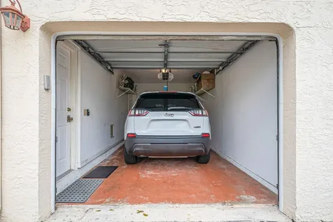16 Via De Casas Sur Boynton Beach FL 33426