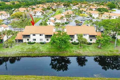 16 Via De Casas Sur Boynton Beach FL 33426