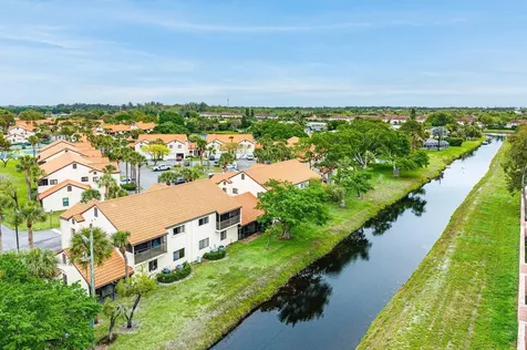 16 Via De Casas Sur Boynton Beach FL 33426