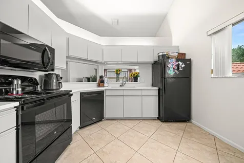 16 Via De Casas Sur Boynton Beach FL 33426