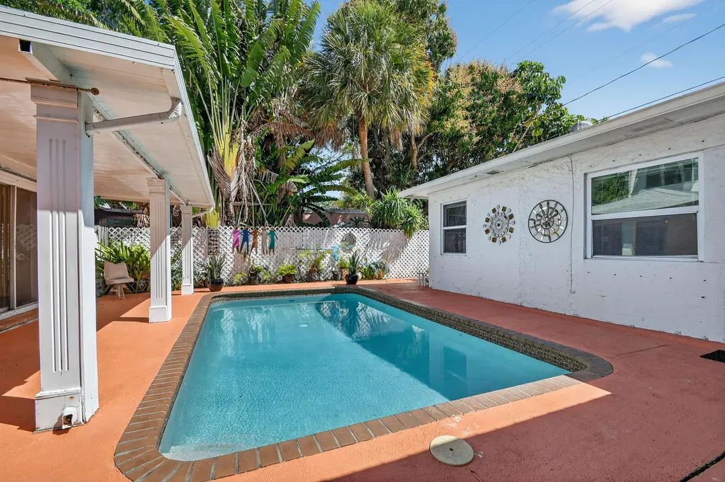 328 Monroe Drive West Palm Beach FL 33405