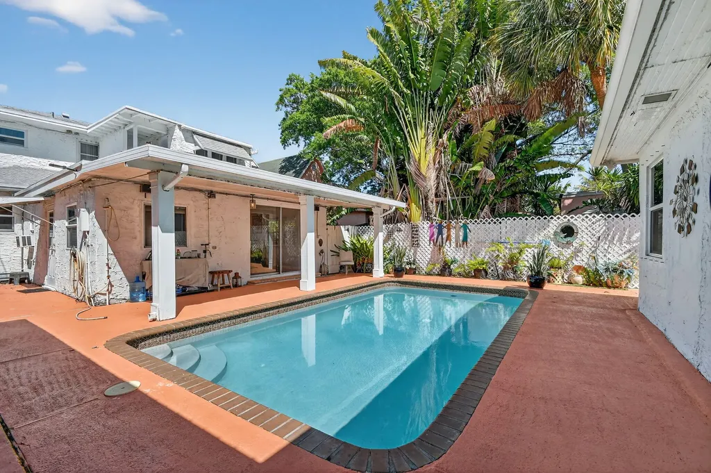 328 Monroe Drive West Palm Beach FL 33405