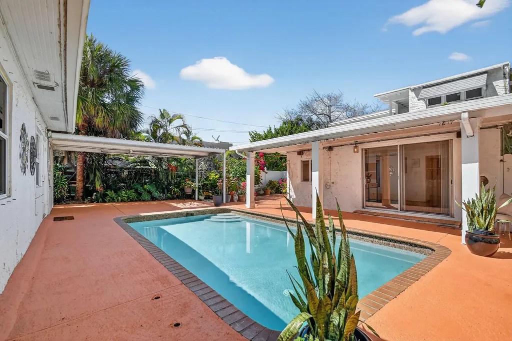 328 Monroe Drive West Palm Beach FL 33405