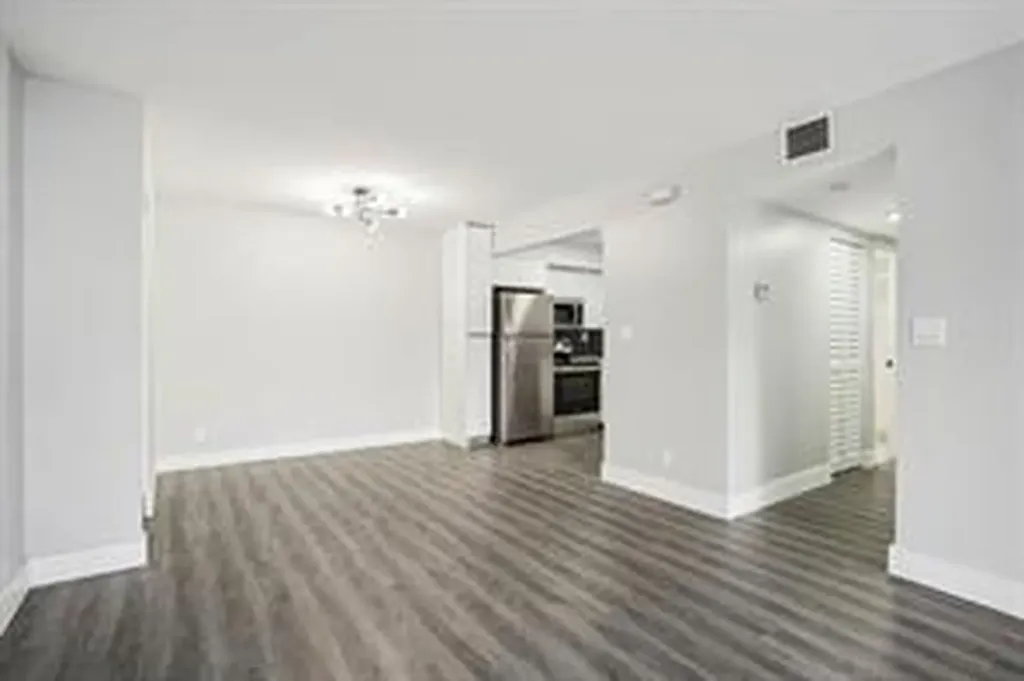 3244 NW 84th Avenue Sunrise FL 33351