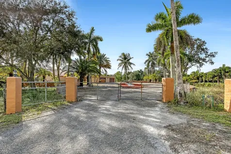 16494 Deer Path Lane Wellington FL 33470