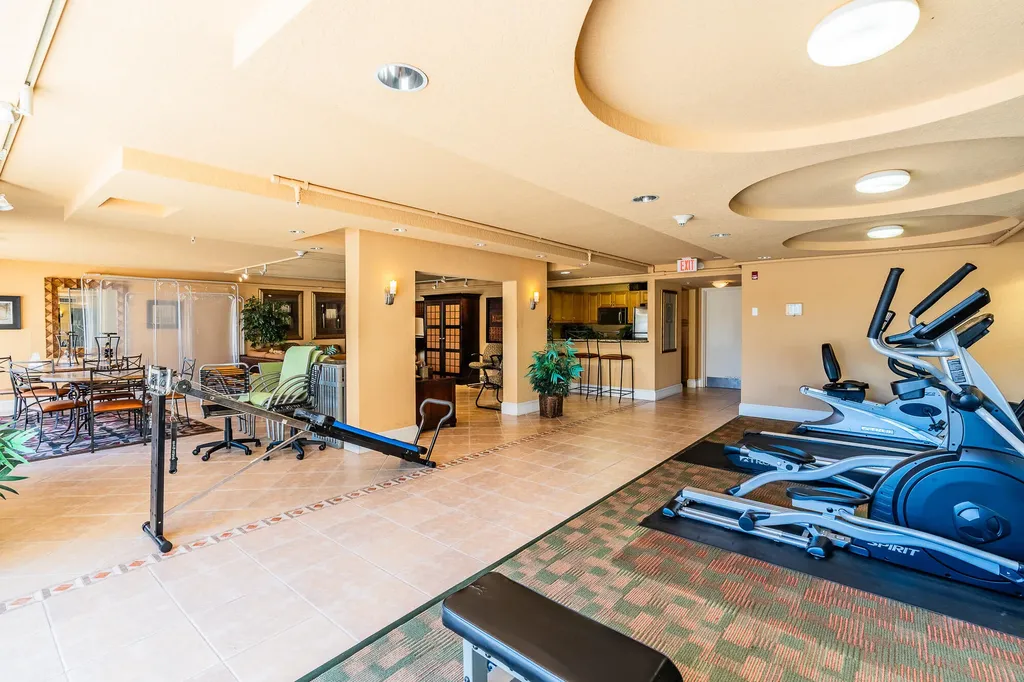 1000 Spanish River Road Boca Raton FL 33432