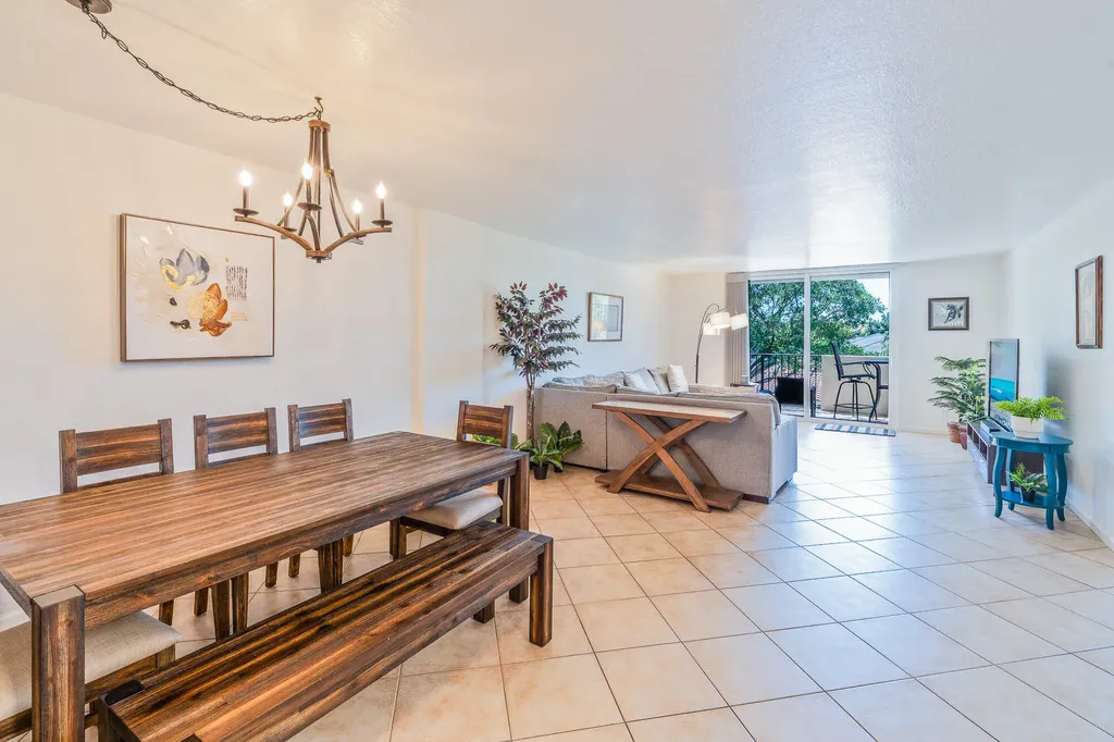 1000 Spanish River Road Boca Raton FL 33432