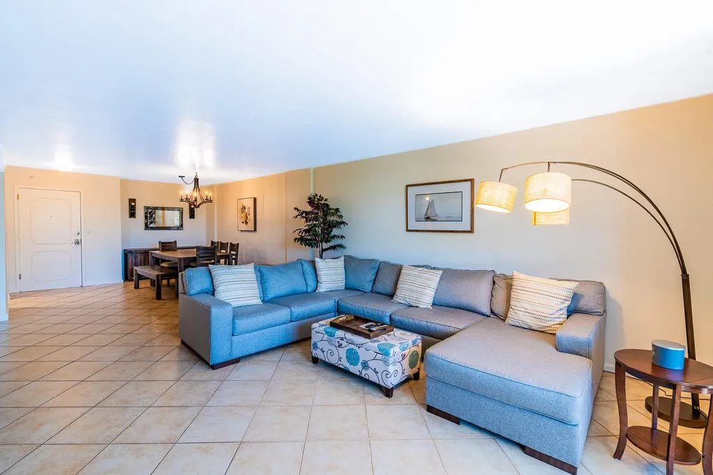 1000 Spanish River Road Boca Raton FL 33432
