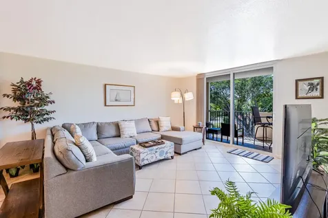 1000 Spanish River Road Boca Raton FL 33432