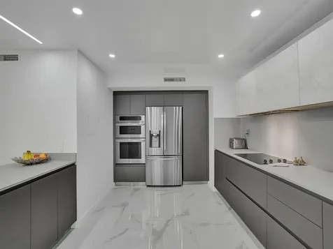 2500 Parkview Drive Hallandale Beach FL 33009