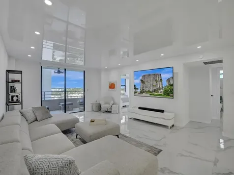 2500 Parkview Drive Hallandale Beach FL 33009