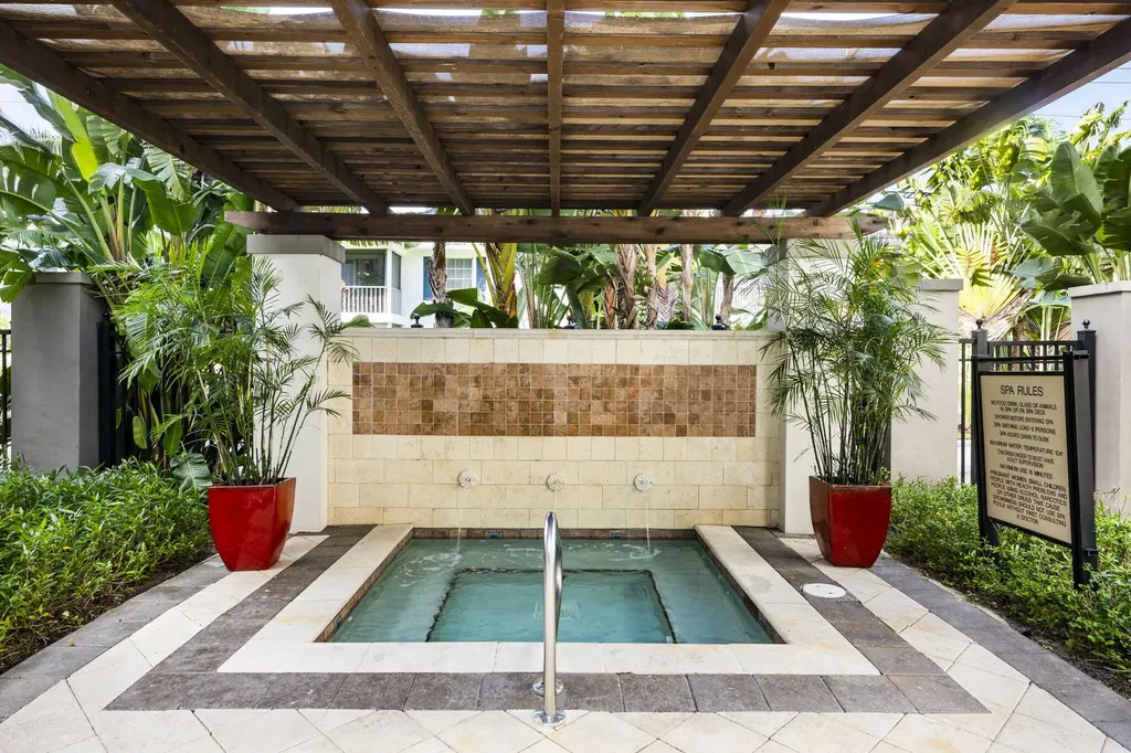 2401 NE 65th Street Fort Lauderdale FL 33308
