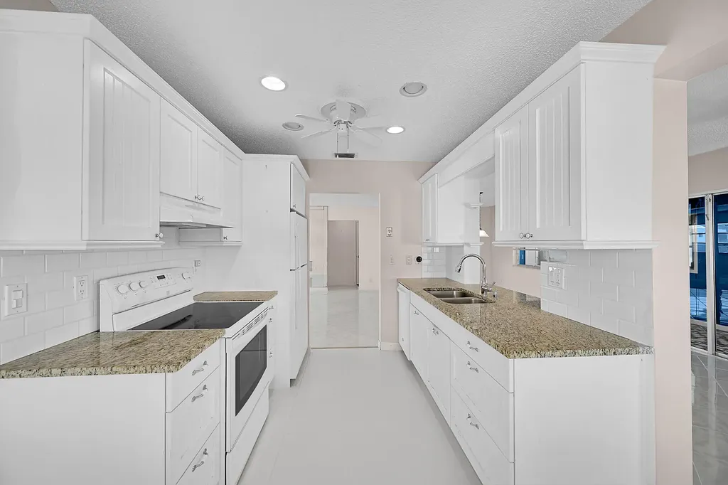 1515 SW 21st Street Boynton Beach FL 33426