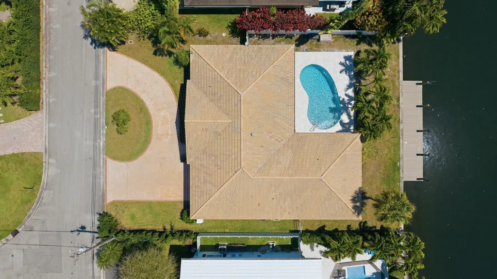 2810 NE 52nd Street Fort Lauderdale FL 33308