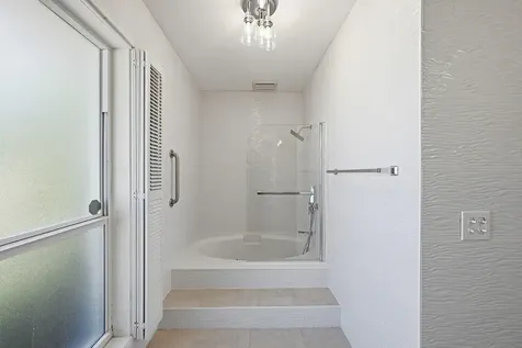 2810 NE 52nd Street Fort Lauderdale FL 33308