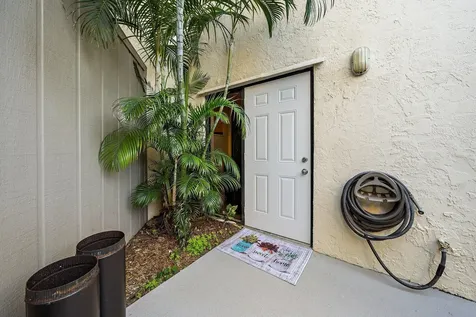 1605 S Us Highway 1 Jupiter FL 33477