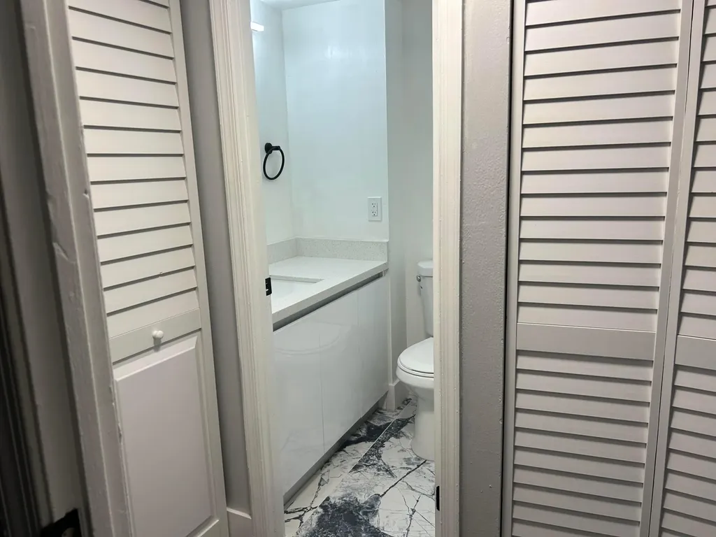 3250 NW 84th Avenue Sunrise FL 33351