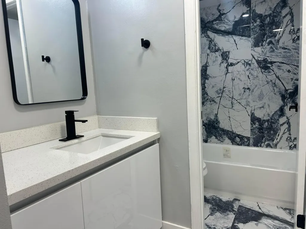 3250 NW 84th Avenue Sunrise FL 33351