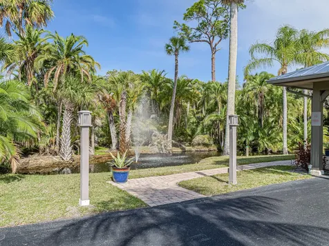 335 Hawthorne Lane Vero Beach FL 32962