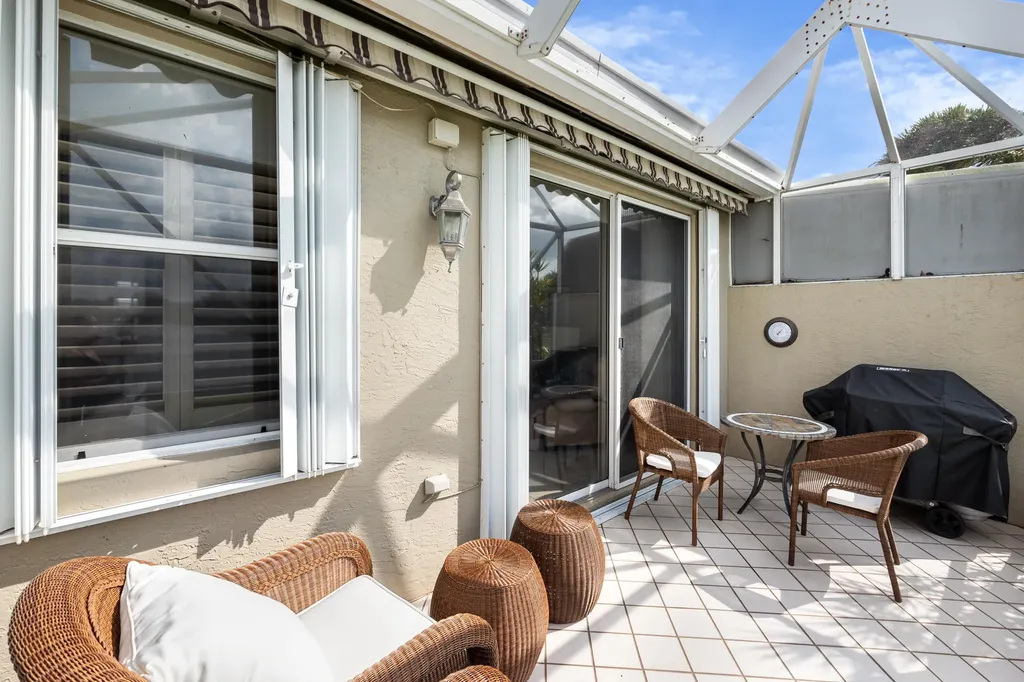 10665 Royal Caribbean Circle Boynton Beach FL 33437