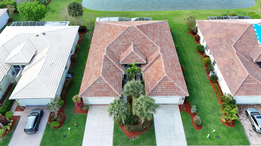 10665 Royal Caribbean Circle Boynton Beach FL 33437