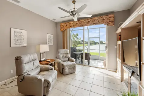 10665 Royal Caribbean Circle Boynton Beach FL 33437