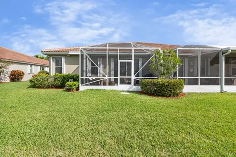 10665 Royal Caribbean Circle Boynton Beach FL 33437