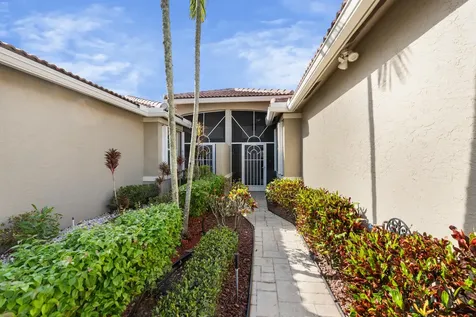 10665 Royal Caribbean Circle Boynton Beach FL 33437