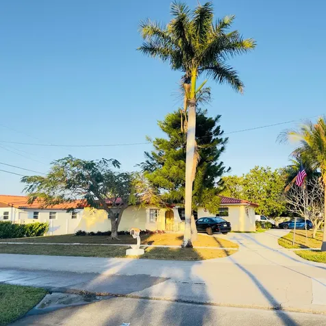 416 San Mateo Drive Palm Springs FL 33461