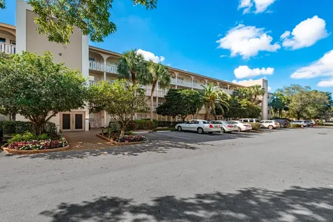 2102 Lucaya Bend Coconut Creek FL 33066