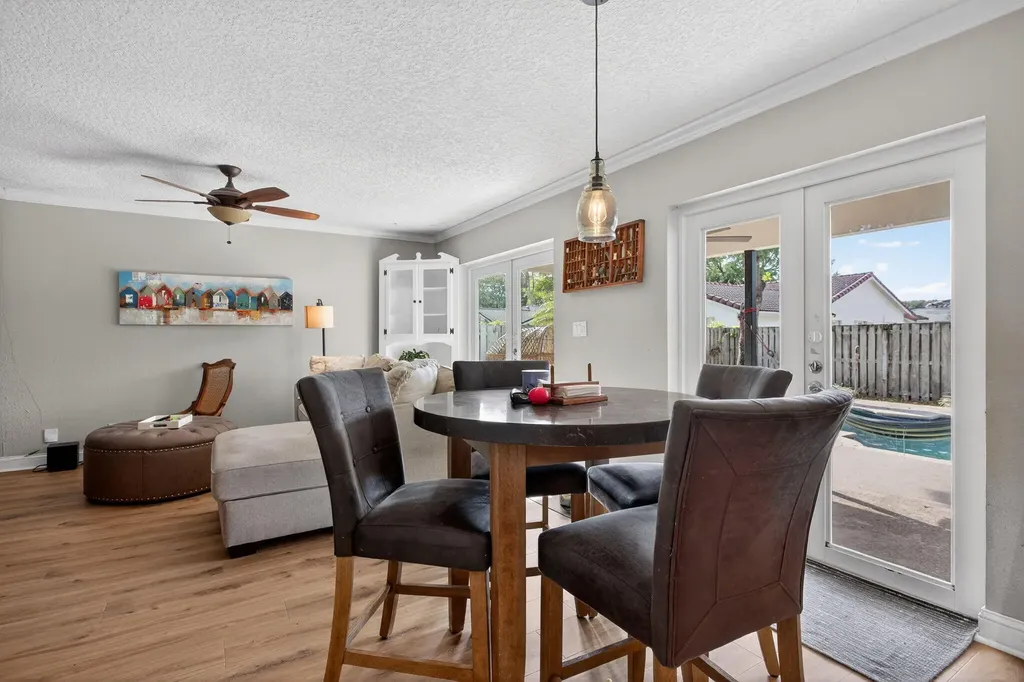 9862 NW 28th Place Coral Springs FL 33065