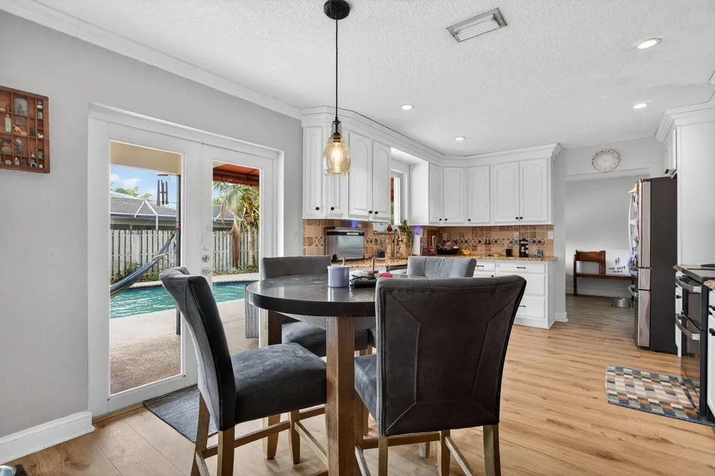 9862 NW 28th Place Coral Springs FL 33065