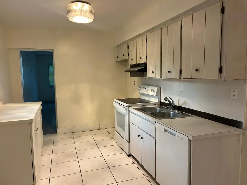 2828 NW 9th Place Fort Lauderdale FL 33311