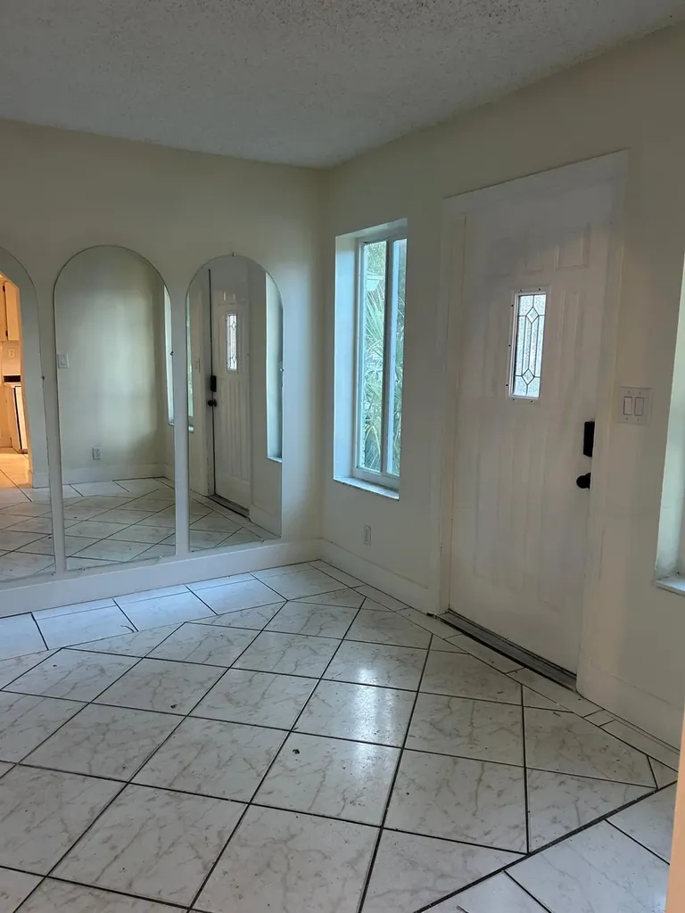 2828 NW 9th Place Fort Lauderdale FL 33311